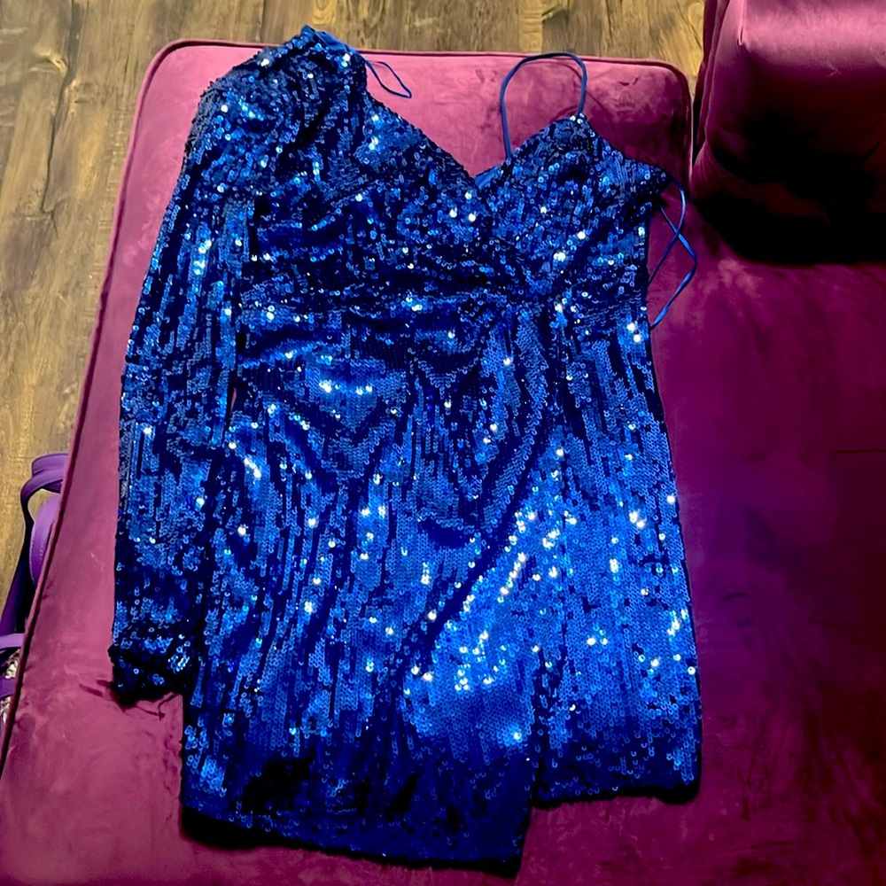 Sequin deep blue one sleeve mini dress